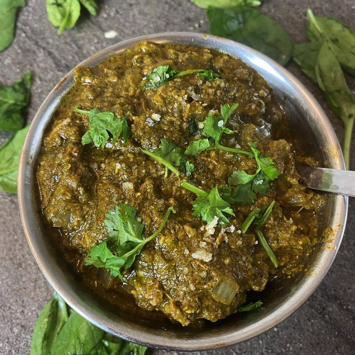 Saag with 2 roti
